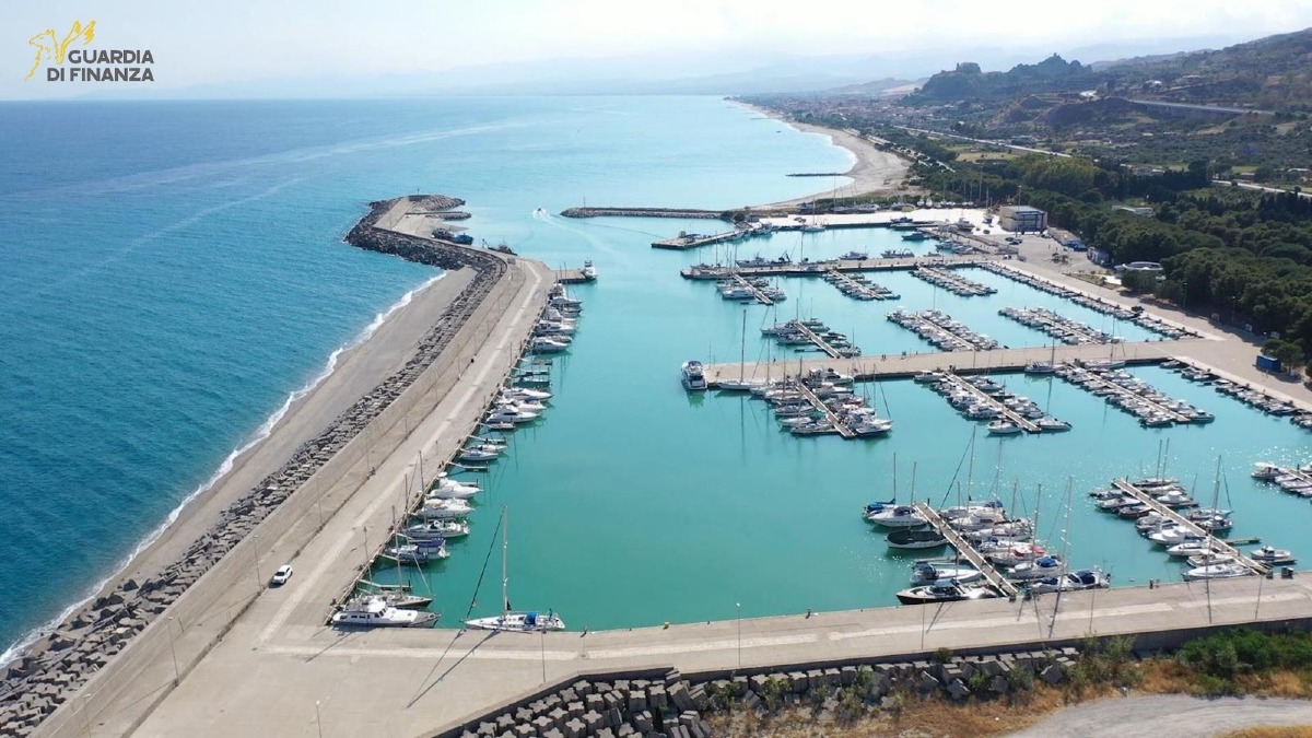 Evasione su concessioni demaniali: recuperati oltre 400mila euro sulla costa ionica reggina - 