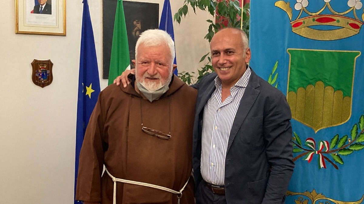 Cosenza -  L'Abbraccio di Cosenza a Padre Fedele - 