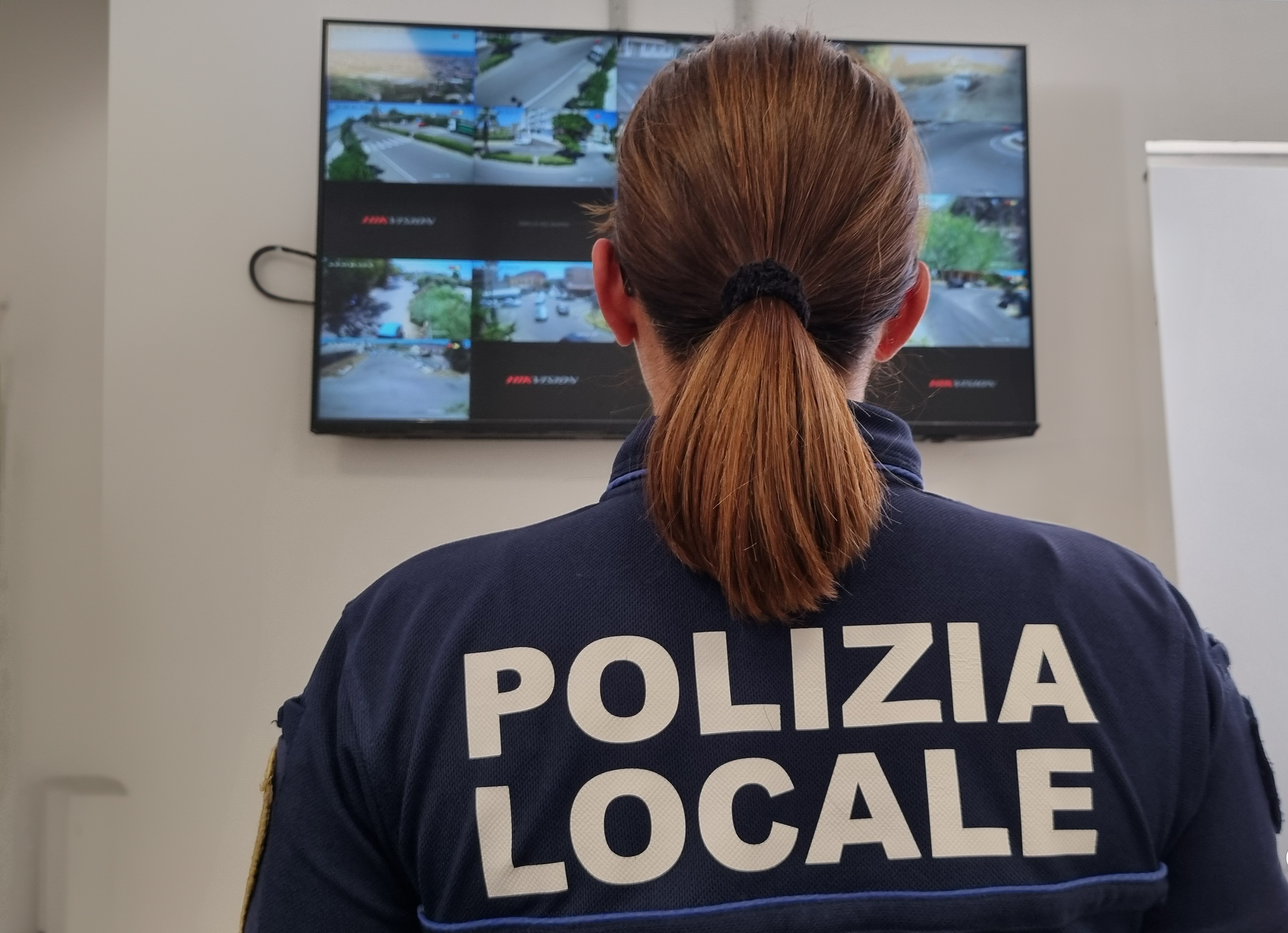 Cirò Marina - Fiamme nei pressi di residence e hotel: un indagato per il rogo  - 