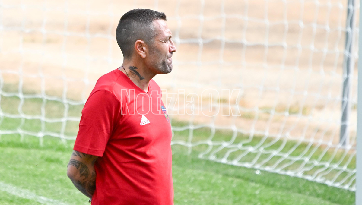 #MonopoliCosenza 1-0 | Mister Buscè: "Mancano 4-5 calciatori, la società deve intervenire sul mercato" - 