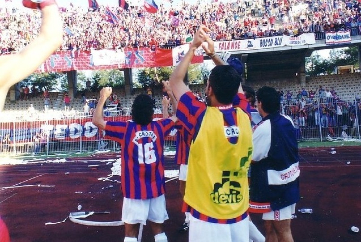Amarcord | Crotone e Benevento: ti ricordi Lecce? Moschella e Balestrieri spingono gli squali in C1 - 