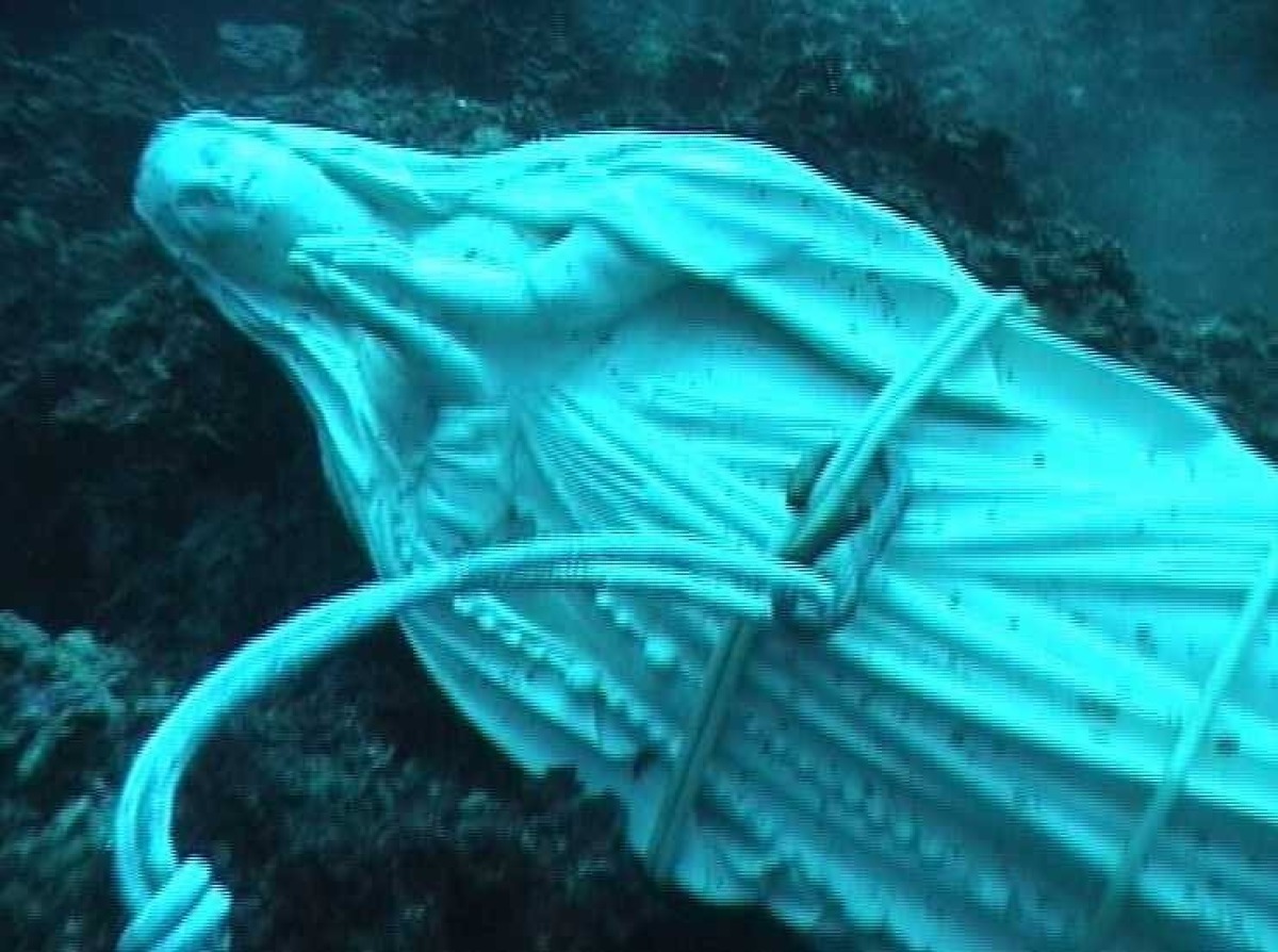 Amendolara - Dopo 10 anni riemerge dalla secca la madonnina -