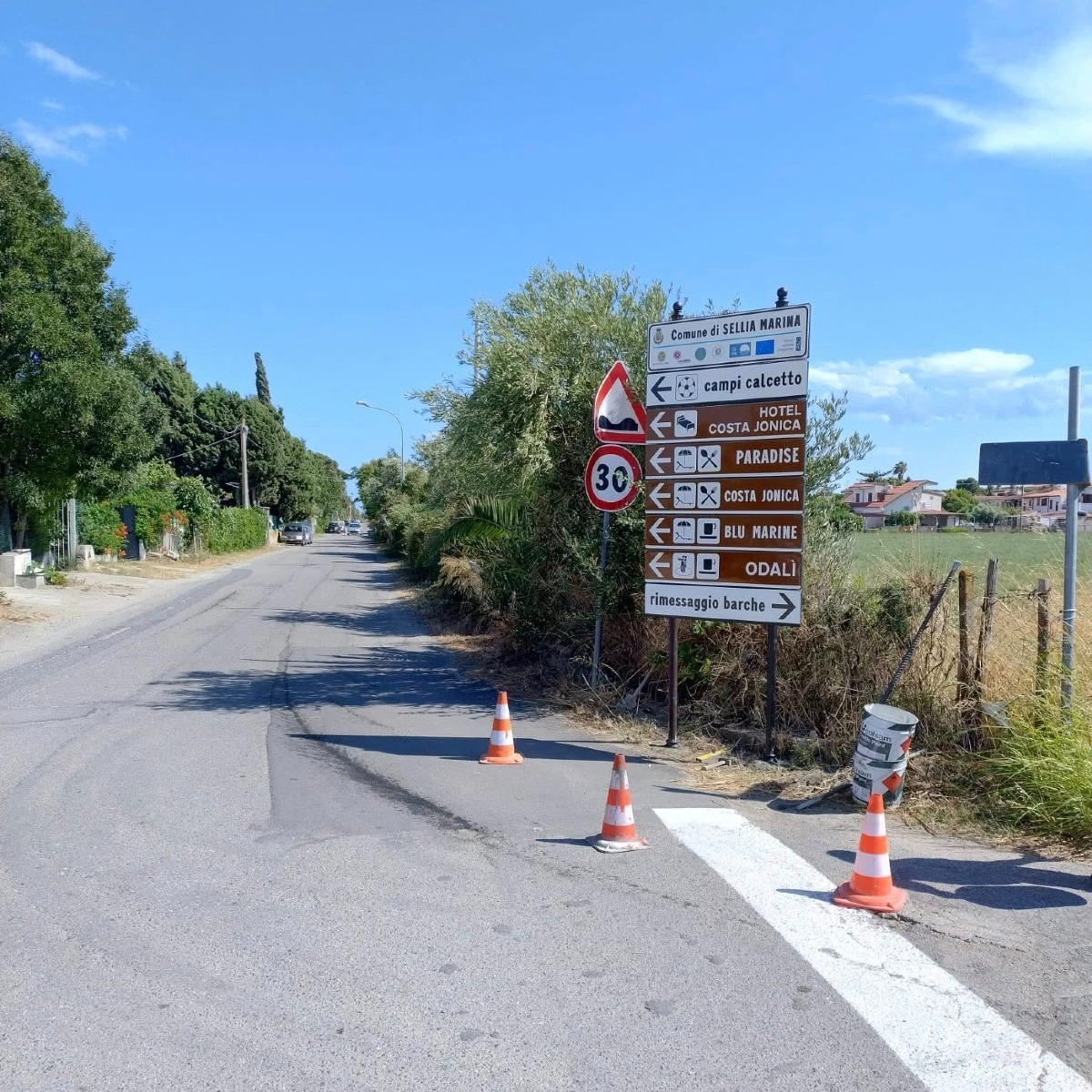 Sellia Marina: nuova cartellonistica Stradale per le zone marine -