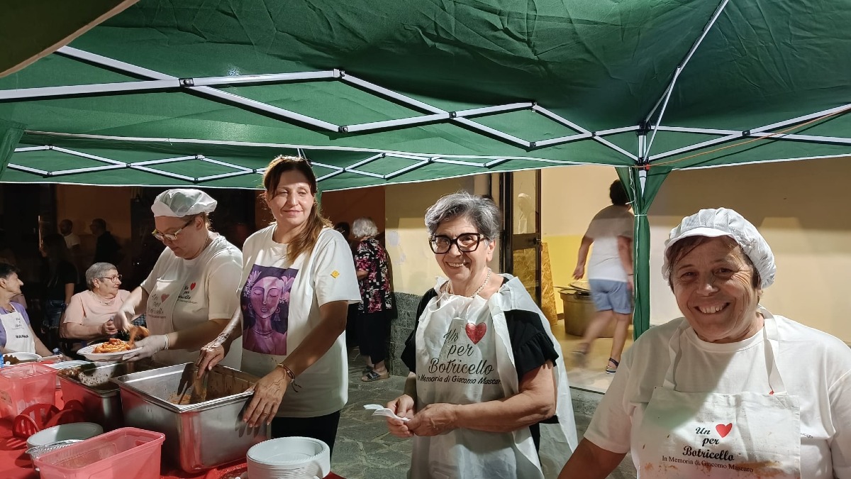 Botricello, un successo straordinario per la seconda edizione della Sagra degli "mparrettati" -