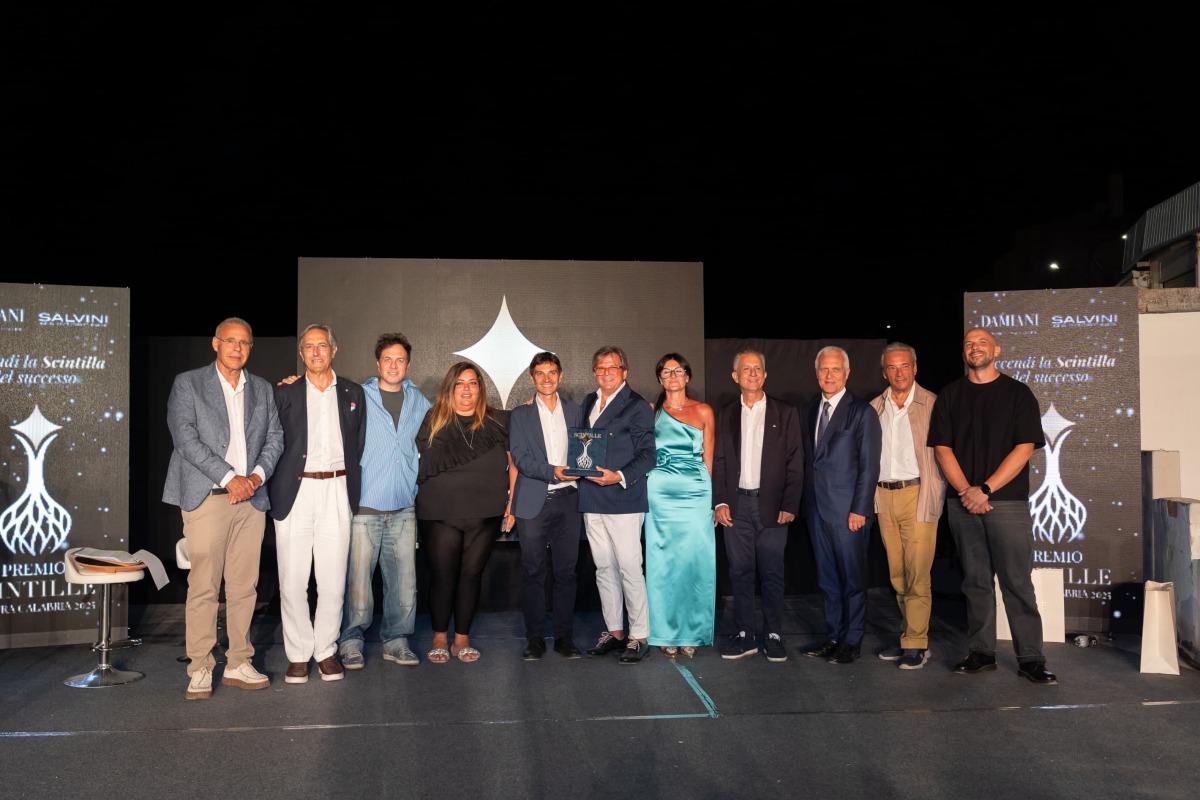 Consegnati a Belvedere Marittimo i riconoscimenti del XII Premio Scintille Cultura Calabria - 