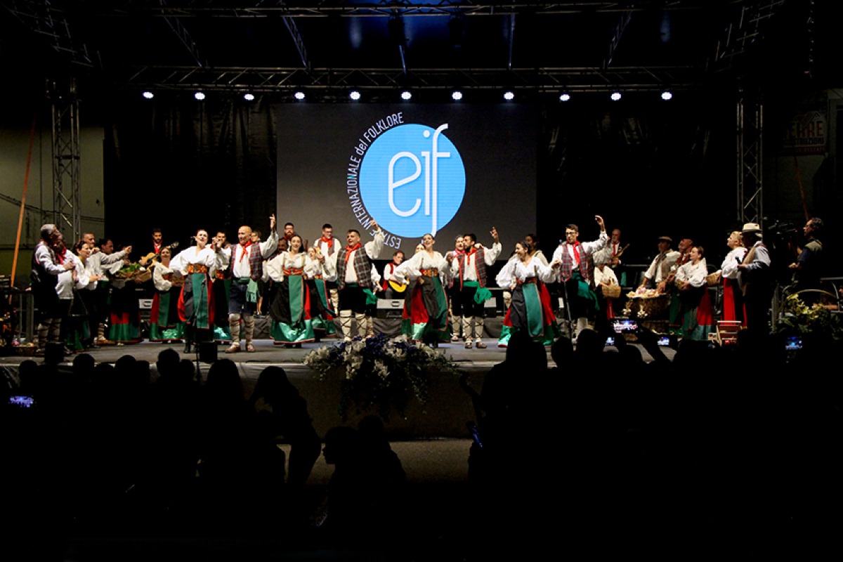 L’Italia chiude la 39ª Estate Internazionale del Folklore di Castrovillari - 