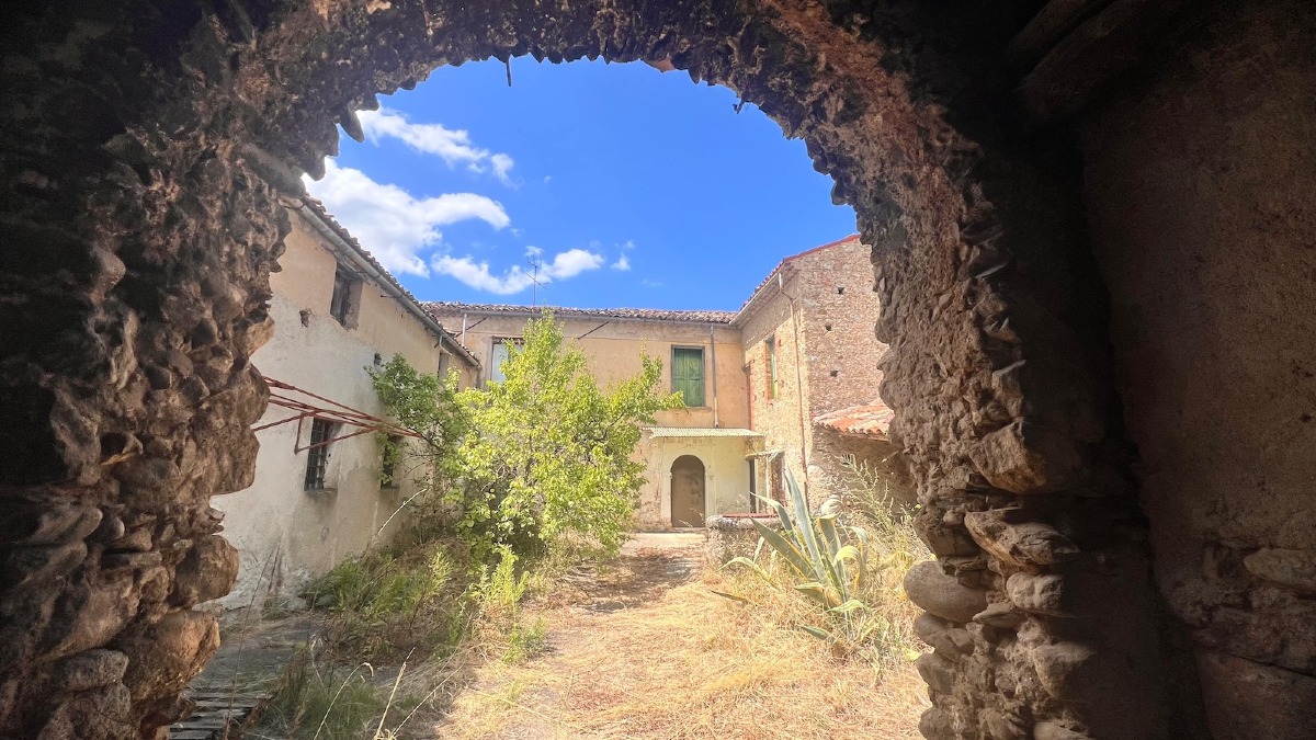 Zumpano riscopre le sue radici: l’acquisto del Convento degli Agostiniani, un simbolo storico - 