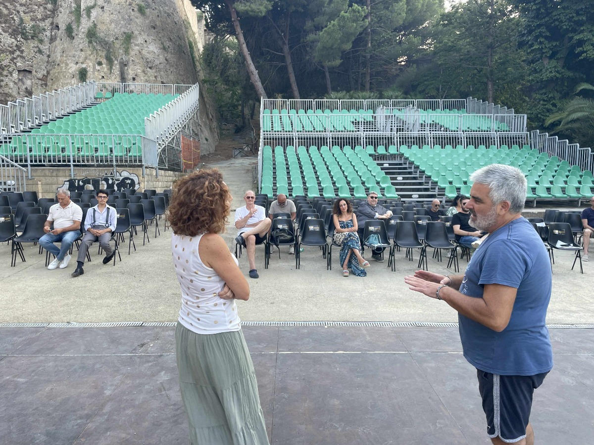 Dopo il debutto da applausi, torna la commedia “Torna Pitagora” - 