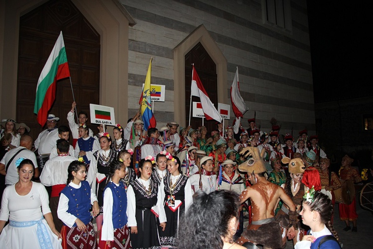 Castrovillari - “Un Mondo di Colori”, al via la 39^ Estate Internazionale del Folklore e del Pollino -