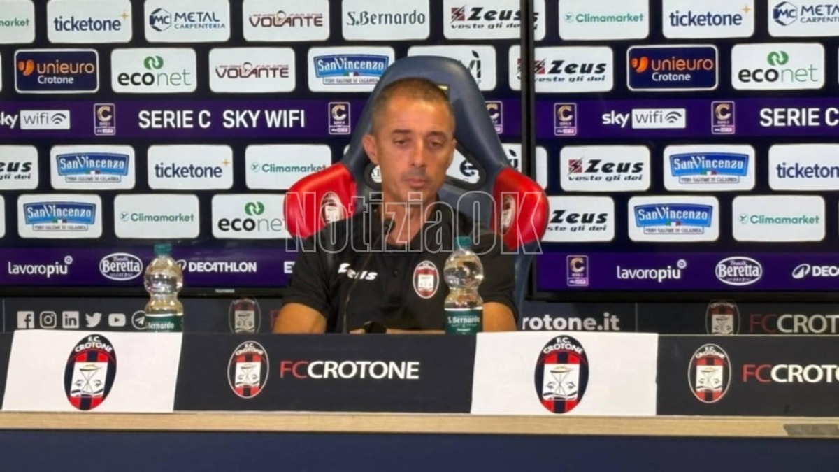 Crotone al debutto, allo Scida arriva il Benevento - Mister Longo: "Mi aspetto una squadra che abbia il fuoco dentro" -