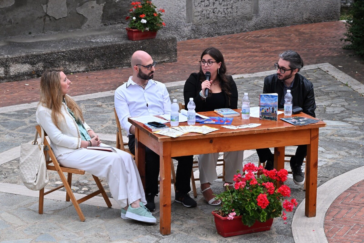 Carlopoli, presentato il libro “Madri Detenute” di Valentina De Fazio - 