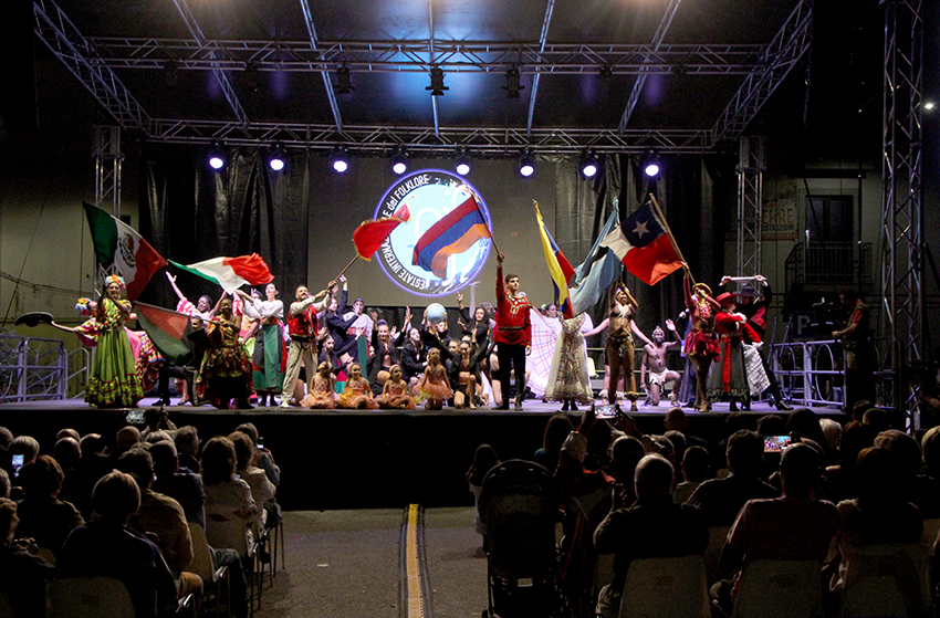 Castrovillari -Il mondo in una piazza, chiusa la 39ª Estate Internazionale del Folklore -
