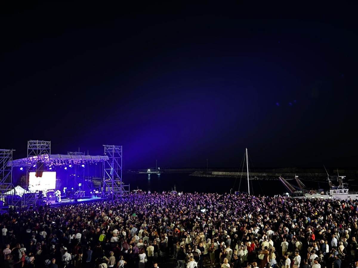 EstArte, stasera a Piazza Dogana con Silvia Mezzanotte. Domani e venerdì a Parco Gaslini ritorna “Catanzaro Sound” -