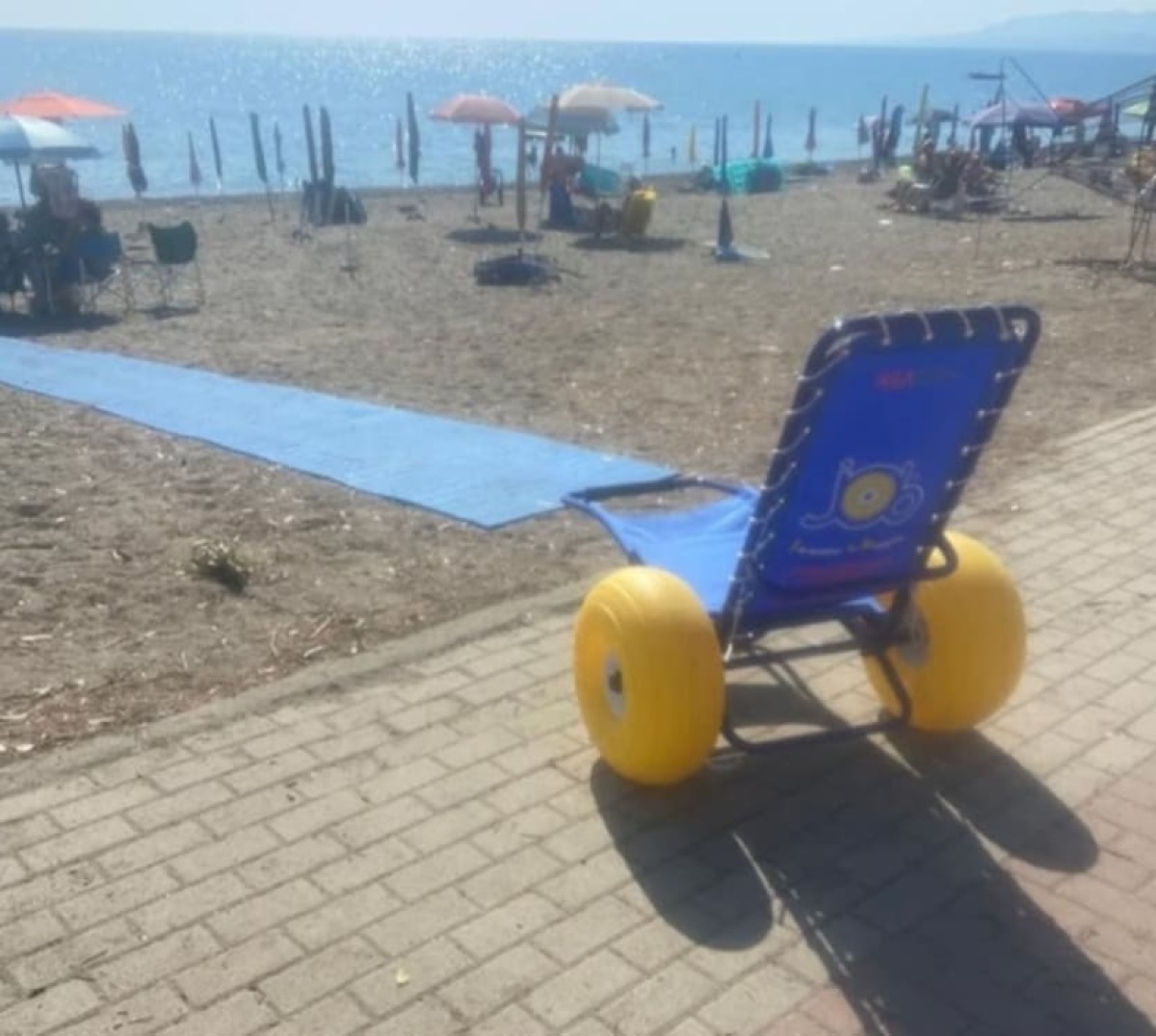 Calopezzati, una sedia Job da mare per favorire l’accessibilità in spiaggia -