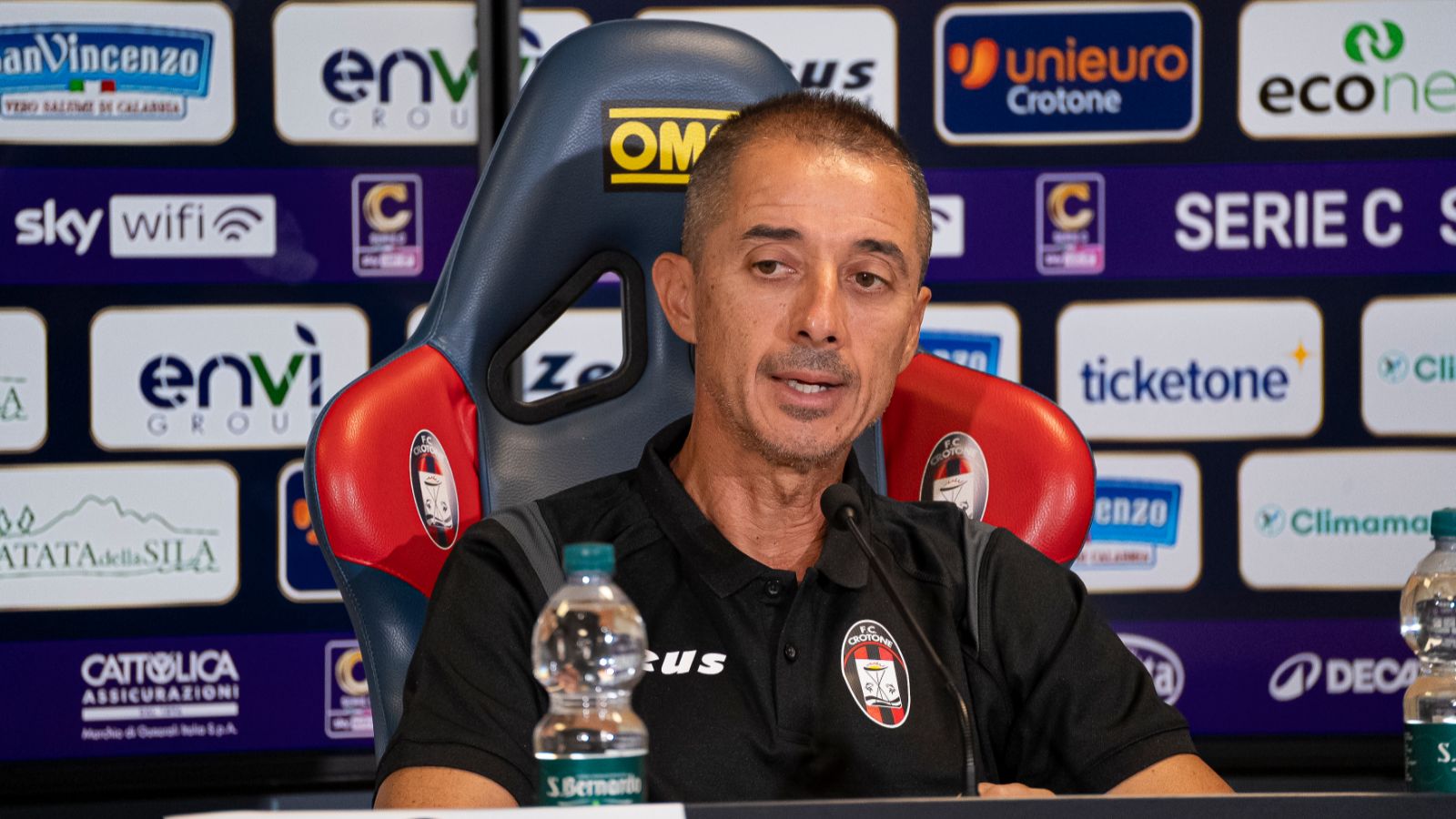 #AltamuraCrotone 0-4 | Mister Longo: "Abbiamo reso facile una gara che non era tale" - Emilio Longo US Crotone Calcio