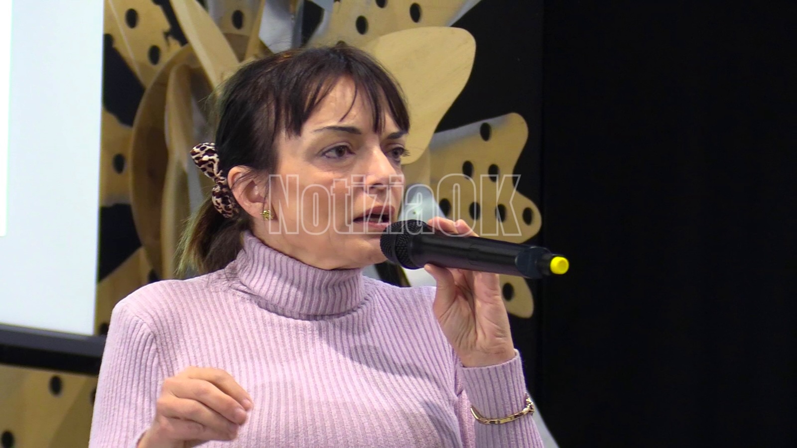 Teresa Manes di Crotone porta a Venezia il successo de “Il ragazzo dai pantaloni rosa” - teresa manes redazione