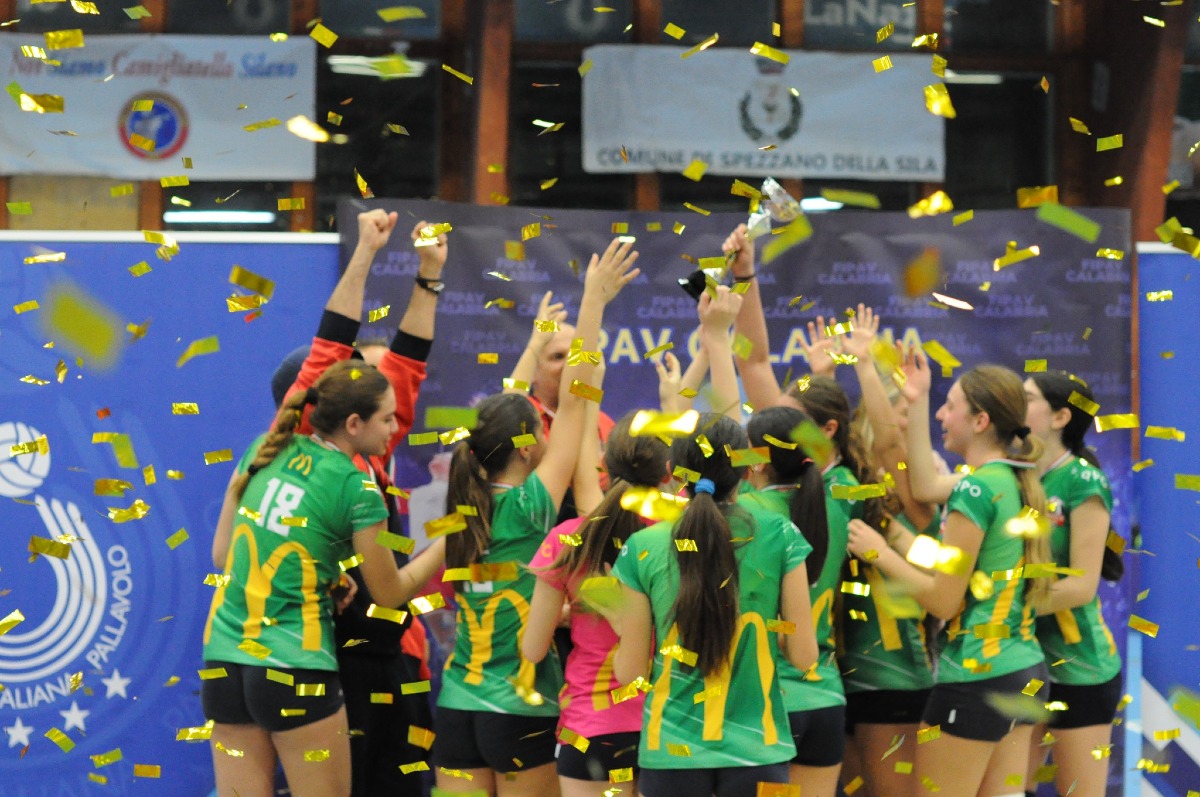 Pallavolo Crotone, una stagione storica: Sirene e Tritoni pronti alla sfida nazionale - 