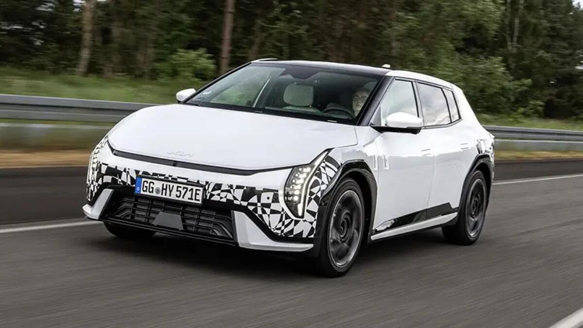 Kia EV4, sicurezza e praticità ai massimi livelli - 