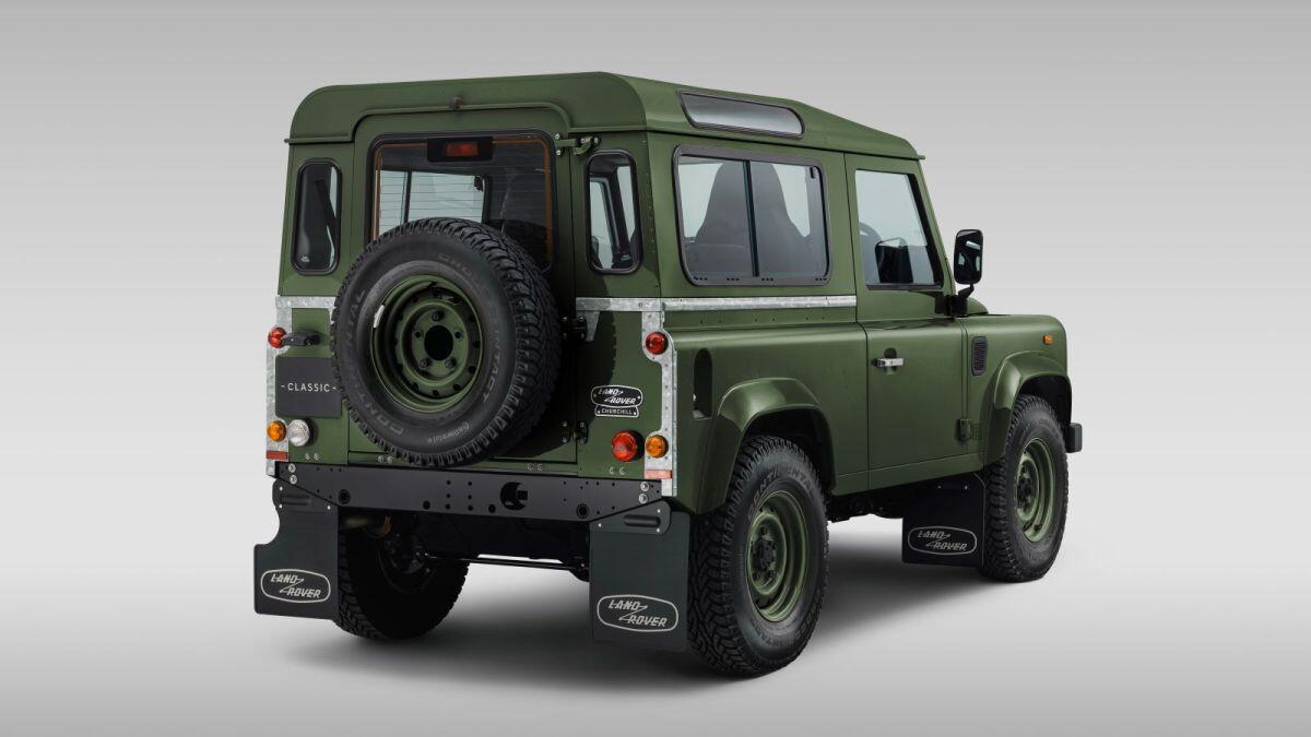 Una Classic Defender V8 ispirata alla Land Rover di Winston Churchill -