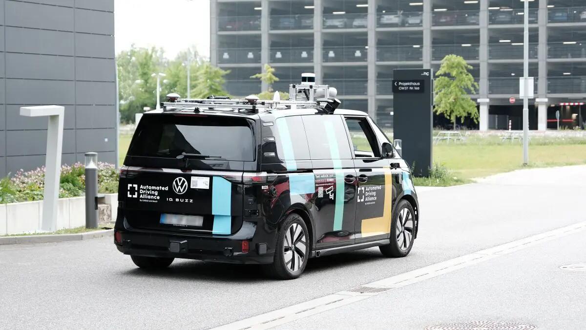 Bosch e Cariad rendono la guida autonoma più sicura con uso dell’IA - 