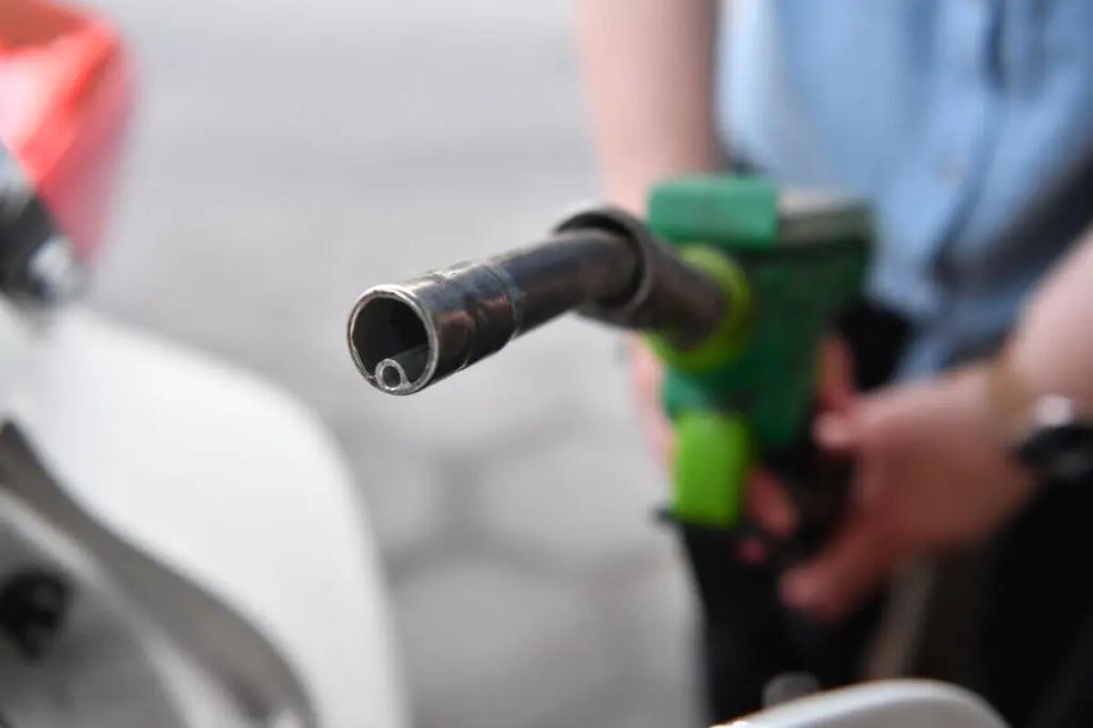 I prezzi medi dei Carburanti ad agosto ai minimi dall’estate 2021 -