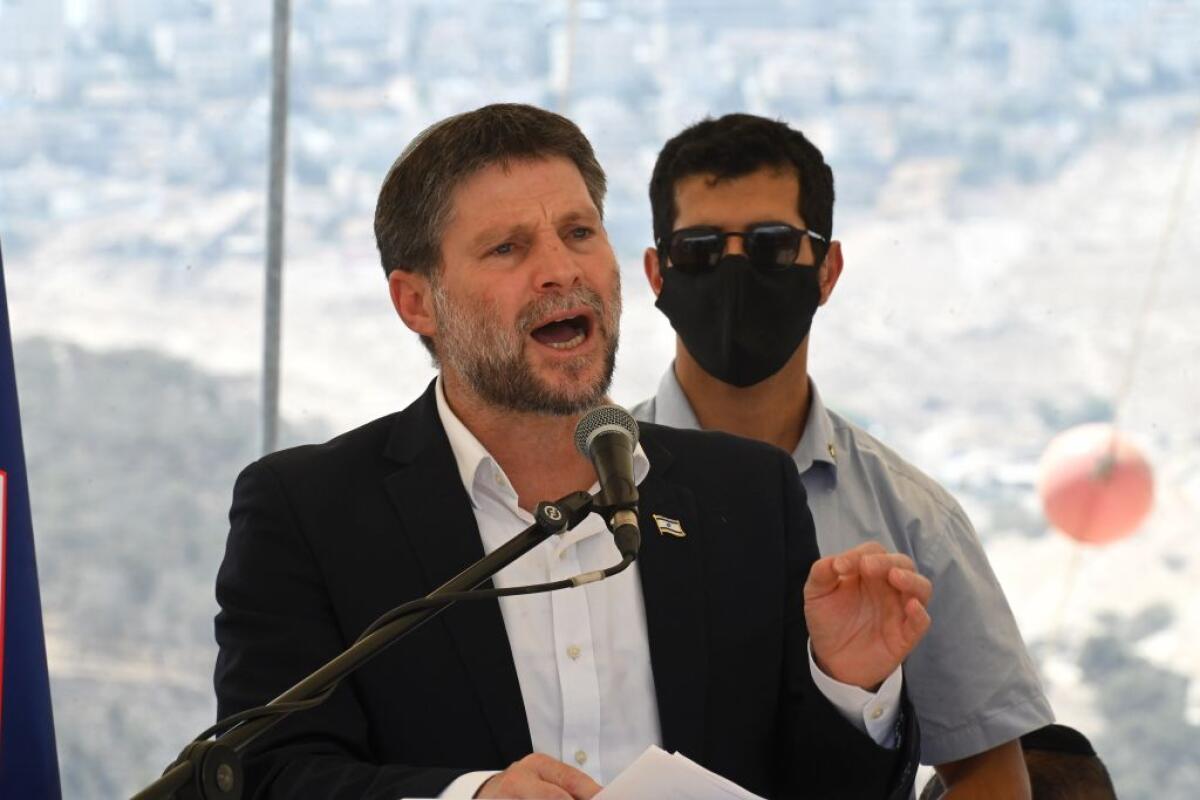 Tank israeliani a Gaza, Smotrich “Chi non va via muoia o si arrenda” -