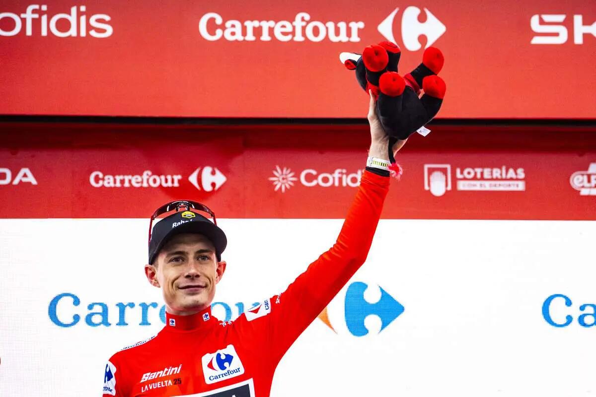 Uae vince cronosquadre alla Vuelta, Vingegaard torna in rosso -