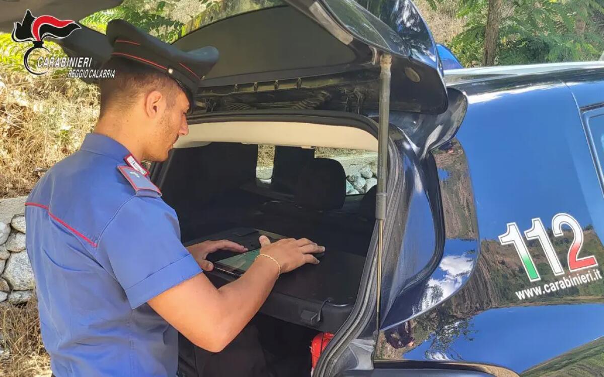 Inseguimenti e chiamate anonime, arrestato uno stalker 60enne nel reggino - 