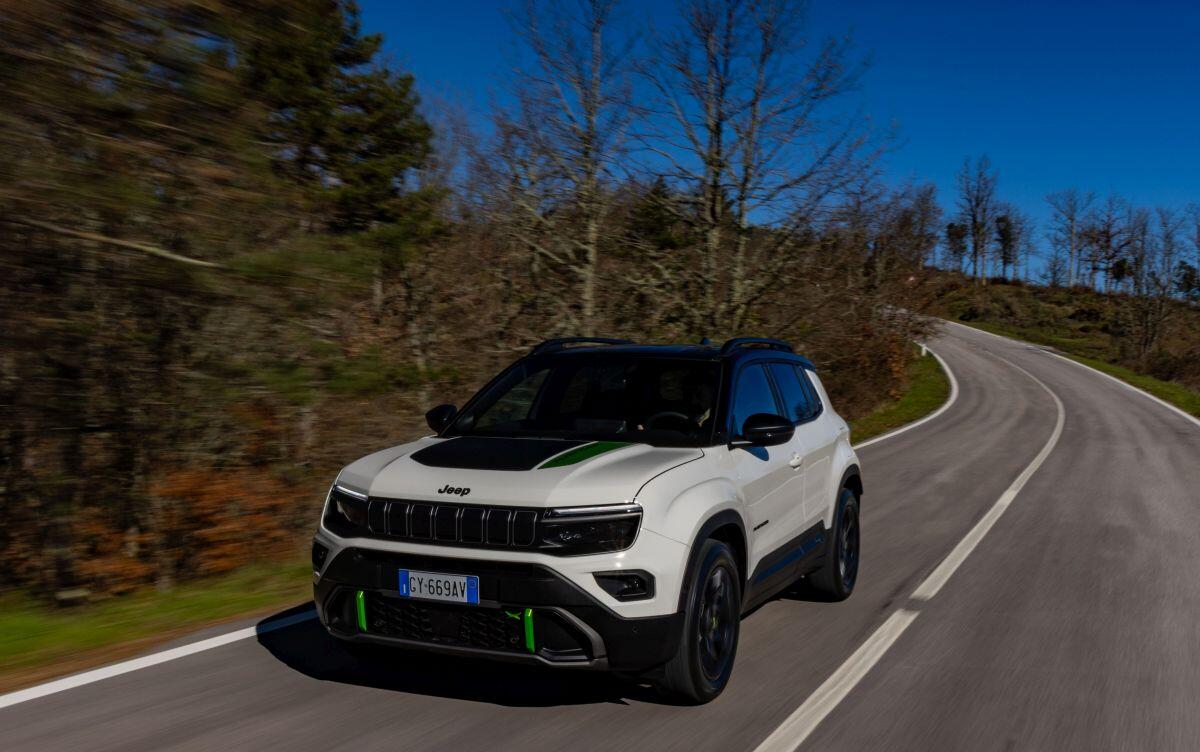 Jeep Avenger domina ancora il mercato SUV italiano - 