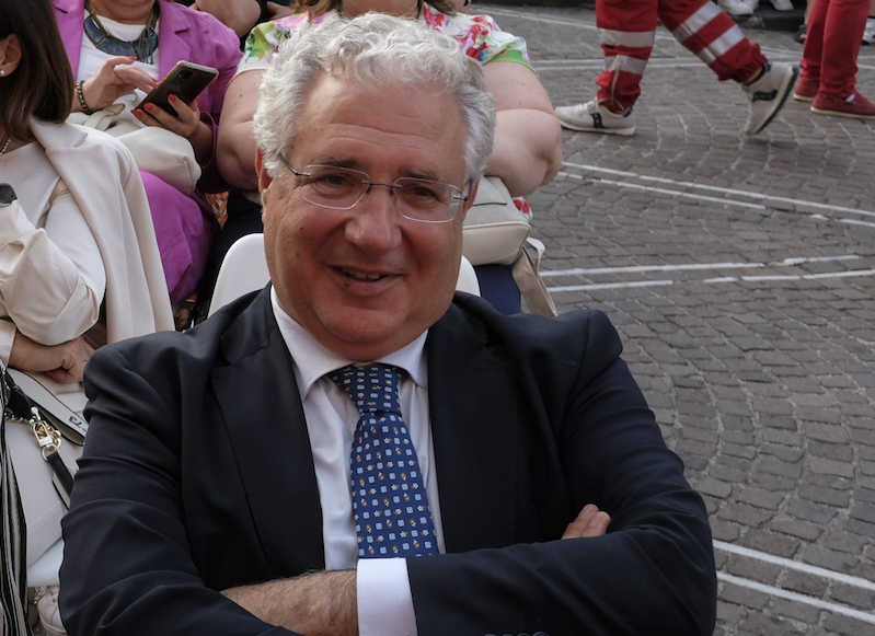 Lamezia Terme, il messaggio del sindaco Murone agli studenti: «La scuola è il ponte verso il futuro» - 
