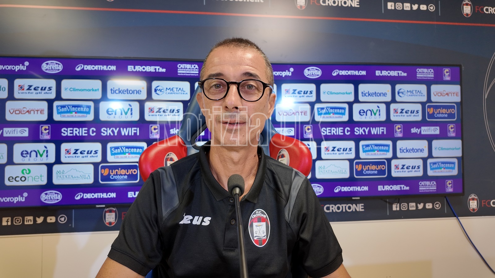 #CrotoneSiracusa | Annunciata la conferenza stampa del tecnico Emilio Longo - Emilio Longo US Crotone Calcio