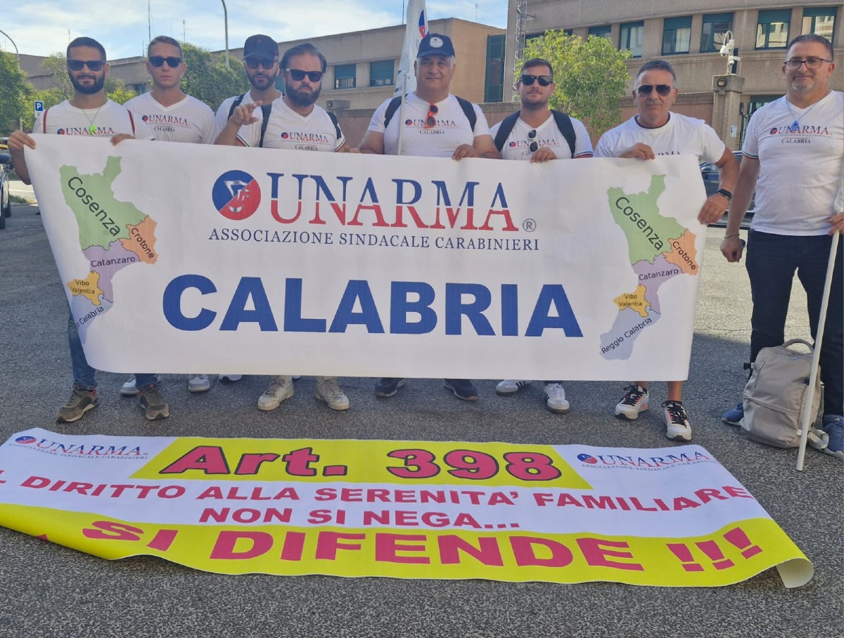 UNARMA, manifestazione dei Carabinieri al Comando Generale a Roma -