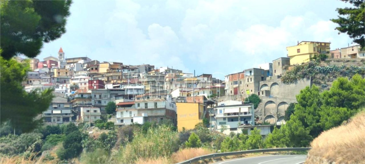 A Casabona una giornata informativa sulla filiera del fico fresco in Calabria -