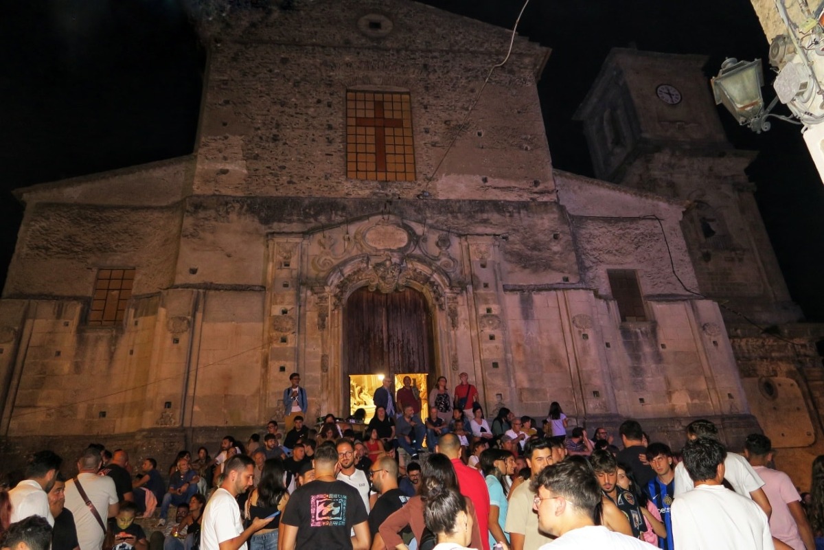 San Fili, successo per la quarta edizione di “Una Notte al Campanile” -