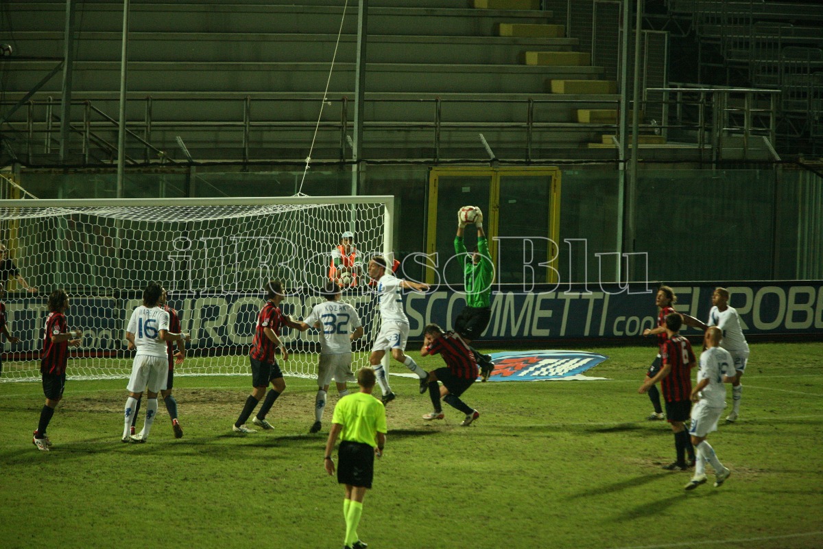 Amarcord | Correva l'anno... 2009: Crotone-Brescia 0-0 con l'Ezio Scida senza tifosi - 