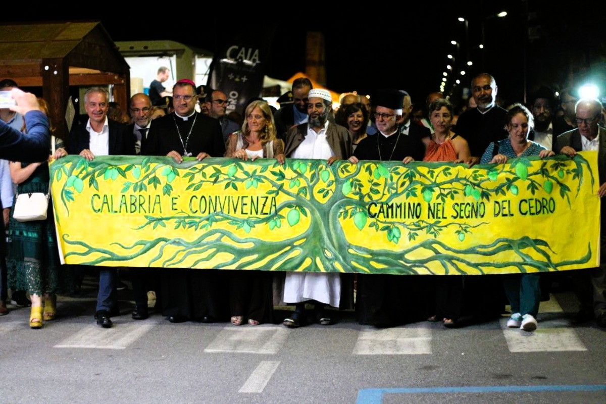 Il Cedro di Santa Maria del Cedro, simbolo universale di pace, al centro della Marcia per la Pace 2025 - 