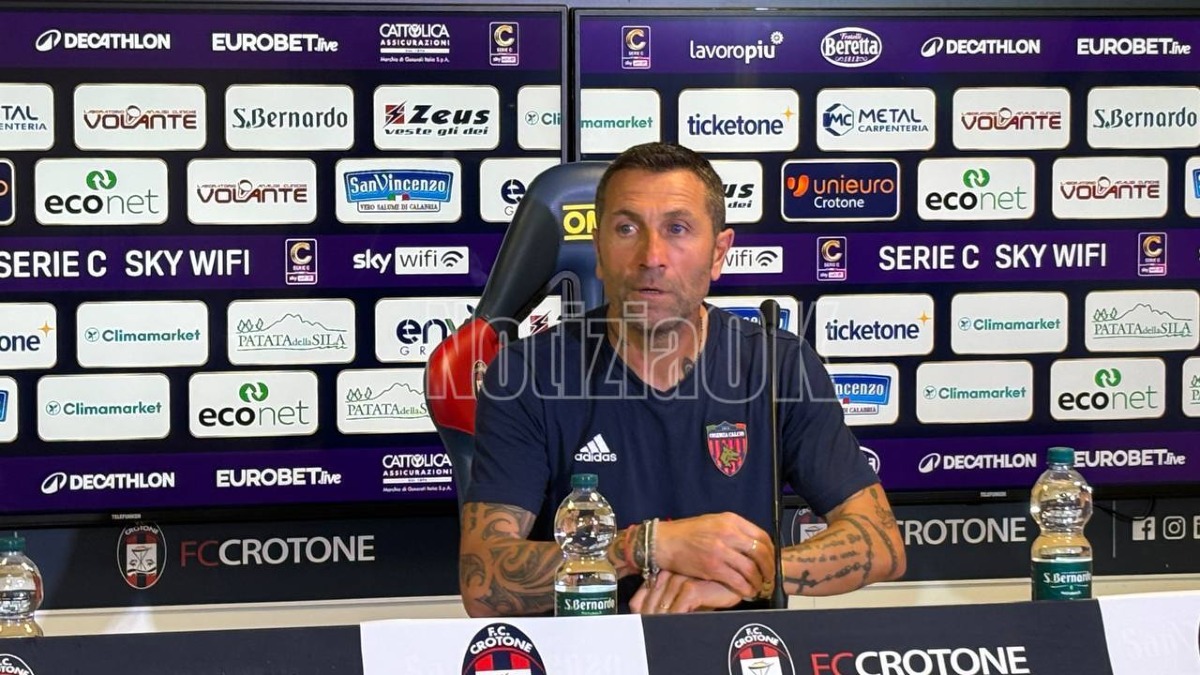 #CrotoneCosenza 0-0 | Mister Buscè: "C'è stata frenesia, nella ripresa abbiamo avuto occasioni importanti" -