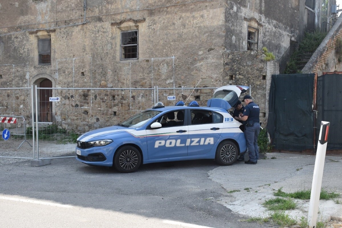 Crotone, maxi controlli della Polizia di Stato a Cirò, Cirò Marina e nel capoluogo - 