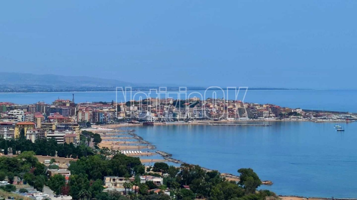 Settembre a Crotone, l’incanto di una stagione che non vuole finire -