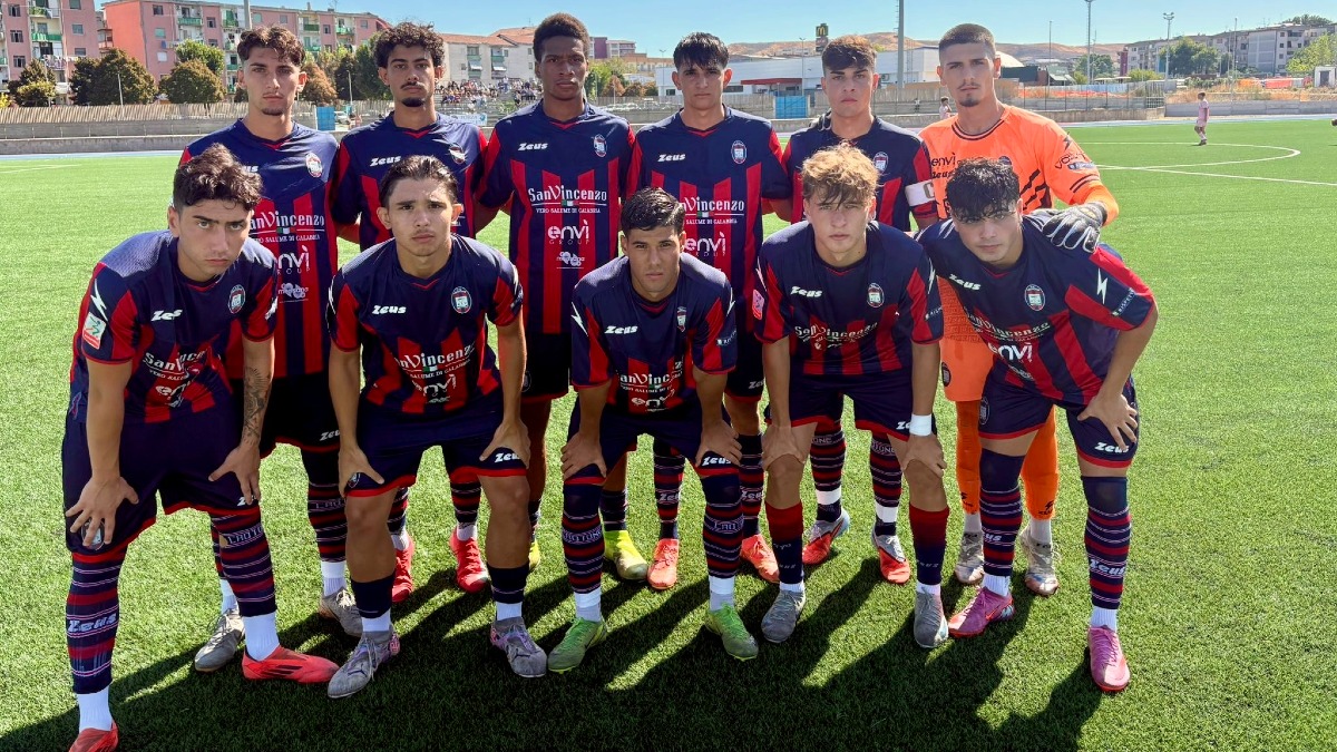 Primavera | Il Crotone rimonta nel finale e strappa un punto al Palermo: pareggio all'esordio - 