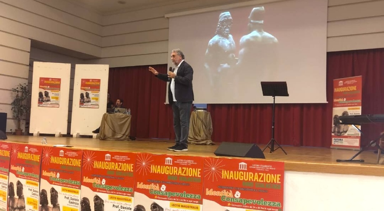 Cosenza - Cerimonia d'apertura dell'anno scolastico al Liceo Telesio: tra passato, presente e futuro - 