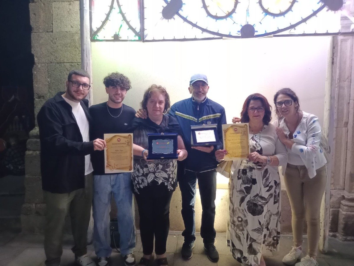 Successo per la Compagnia Teatrale VeroSimile alla Rassegna “Antonella Borgia” di Mangone - 