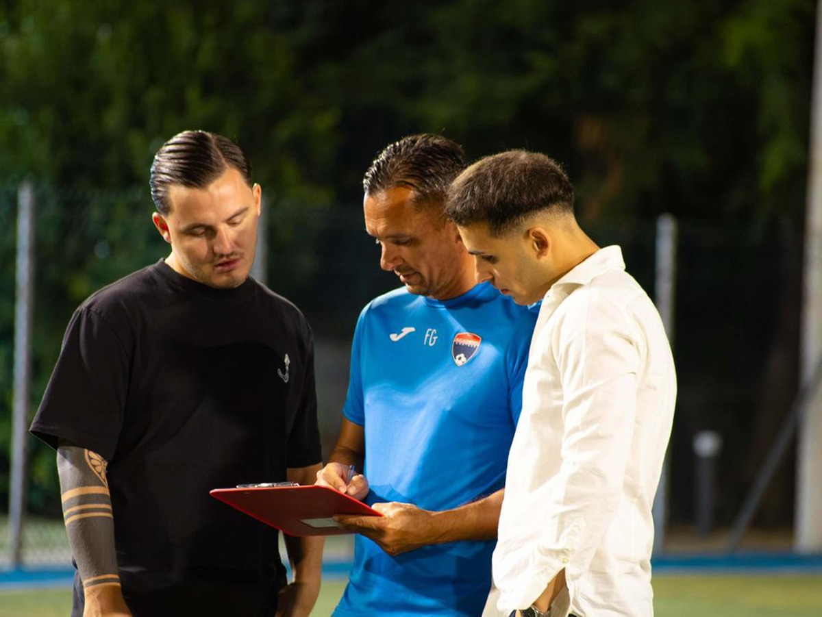 (Foto) Academy Crotone pronta al debutto in Prima Categoria: entusiasmo e fiducia per la nuova stagione - 