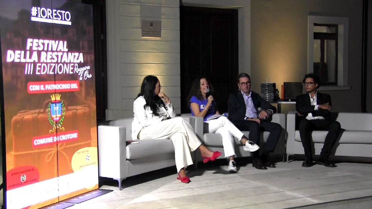 (VIDEO) Festival della Restanza a Crotone: un patto di comunità per restare, tornare e abitare i luoghi - 