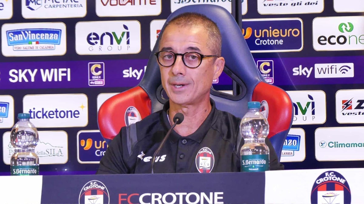 Crotone-Casertana: Longo invita alla massima concentrazione allo Scida - 