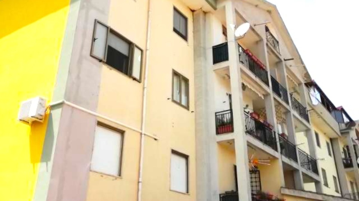 Cotronei - Palazzo Lopez diventa il primo condominio “Cardio Protetto” -