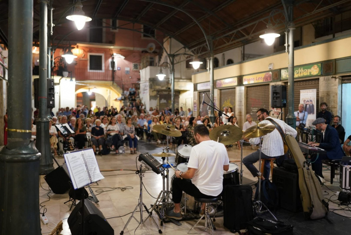 Crotone - Successo per la seconda edizione di Piano in Piazza -