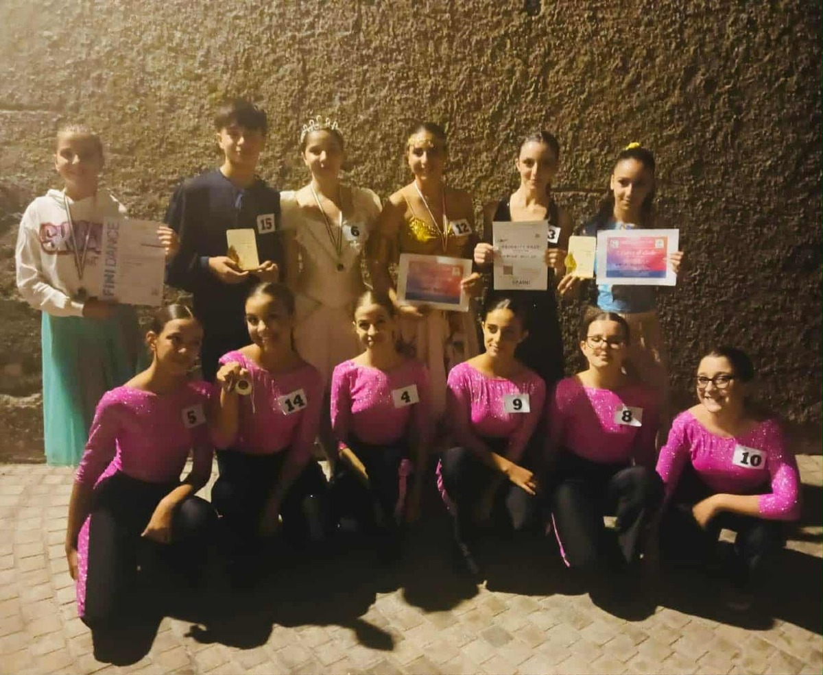 Casali del Manco, trionfi per la Scuola di Danza MAD al Concorso Internazionale “Ruggero Leoncavallo” - 