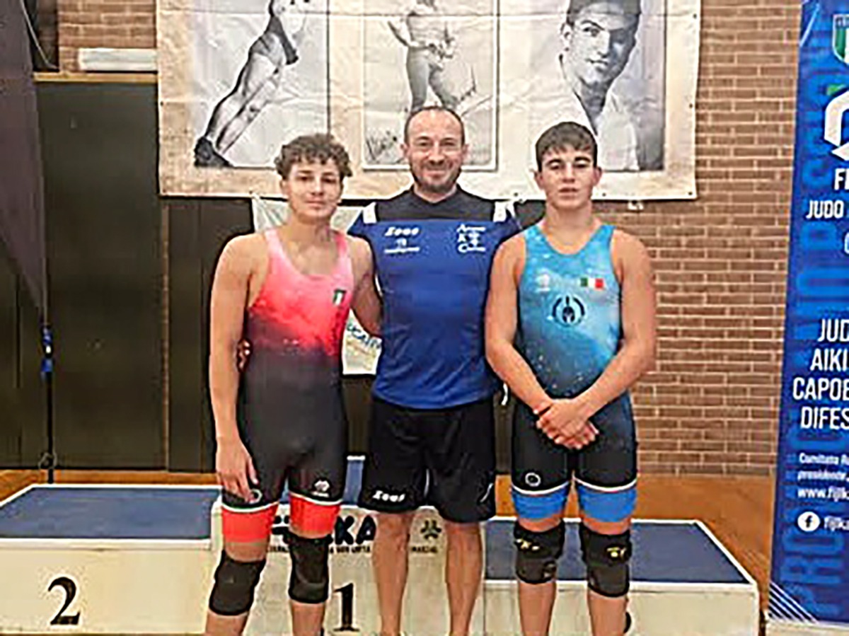 Doppio bronzo per l’ Accademia Karate Crotone nella Lotta Olimpica - 