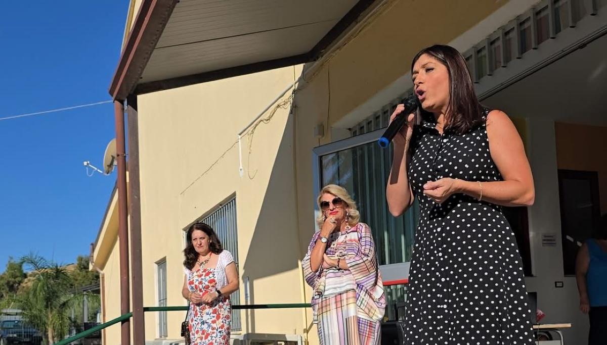 Pietrapaola riparte dalla scuola: abbraccio tra Istituzioni e ragazzi -